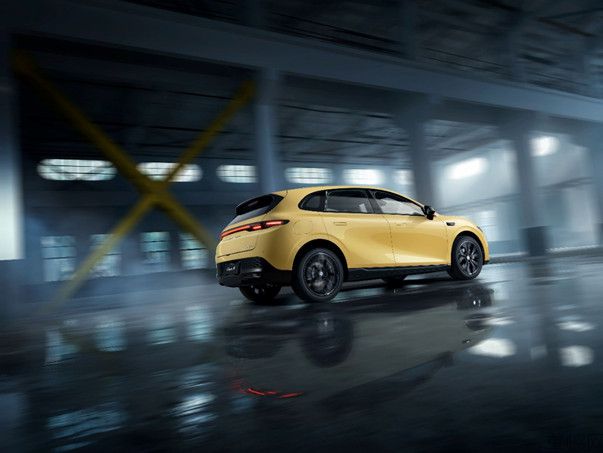 【新闻稿】限时惊喜价9.28万起!零跑Lafa5正式上市 重塑10万级纯电轿跑价